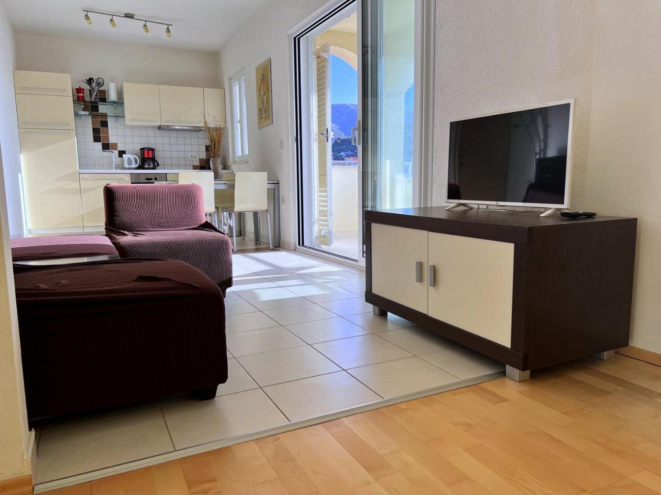 Marles Apartma Banjol